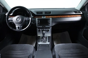 Седан Volkswagen Passat 2011 года, 1099000 рублей, Новосибирск