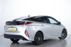 Хетчбэк Toyota Prius PHV 2017 года, 2449000 рублей, Челябинск