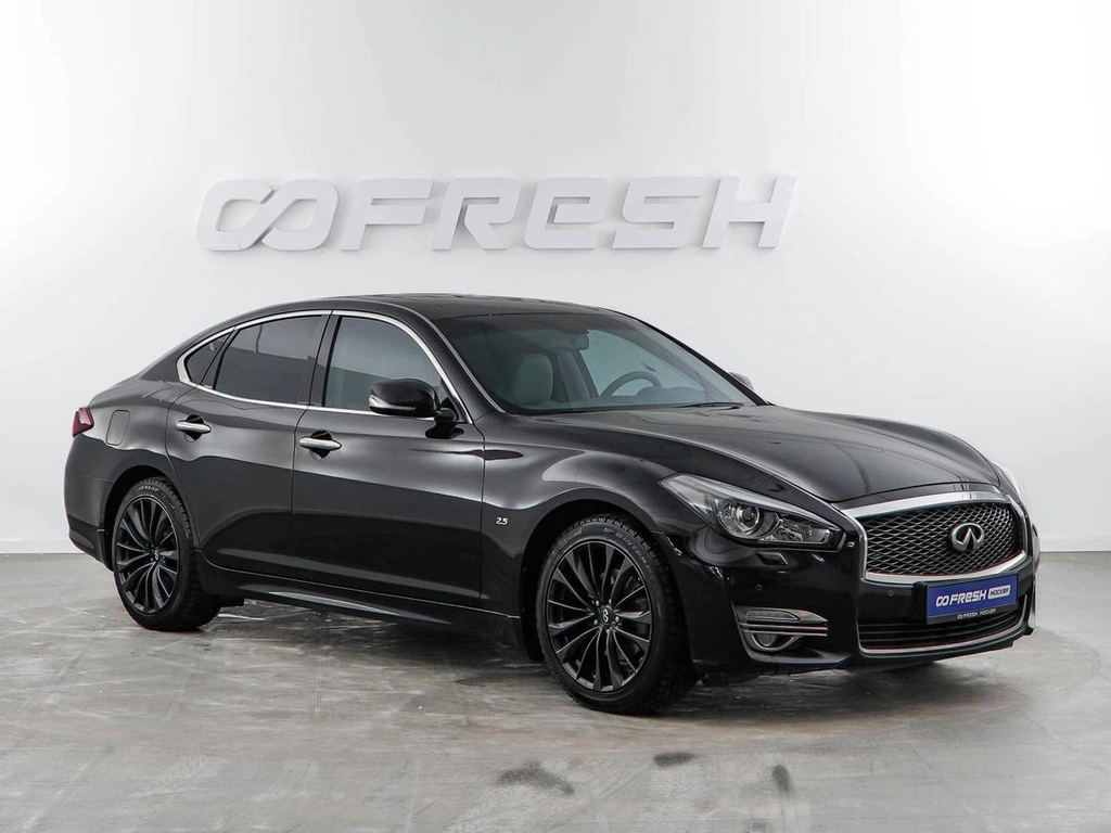 Седан Infiniti Q70 2016 года, 2299050 рублей, Москва
