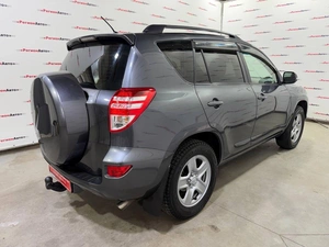 Внедорожник Toyota RAV4 2011 года, 1395000 рублей, Красноярск