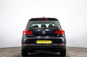 Внедорожник Volkswagen Tiguan 2012 года, 1649000 рублей, Пермь