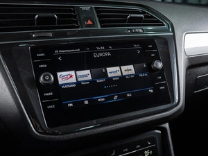 Внедорожник Volkswagen Tiguan 2021 года, 2100000 рублей, Волгоград
