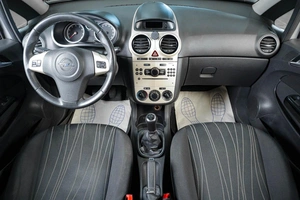 Хетчбэк Opel Corsa 2008 года, 489000 рублей, Тюмень