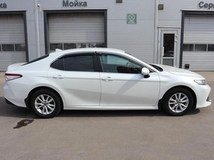 Седан Toyota Camry 2018 года, 2900000 рублей, Железногорск