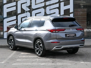 Внедорожник Mitsubishi Outlander 2023 года, 3850000 рублей, Волгоград