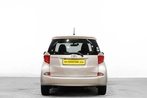 Хетчбэк Toyota Ractis 2011 года, 839000 рублей, Барнаул