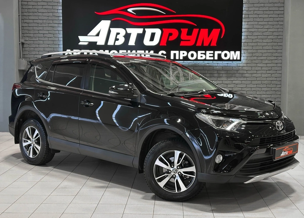 Внедорожник Toyota RAV4 2016 года, 2457000 рублей, Красноярск