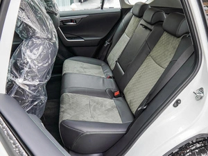 Внедорожник Toyota RAV4 2025 года, 4298000 рублей, Краснодар