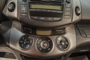 Внедорожник Toyota RAV4 2012 года, 1599000 рублей, Челябинск