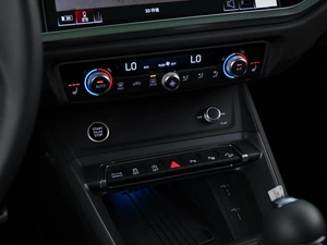 Внедорожник Audi Q3 2026 года, 4998050 рублей, Москва