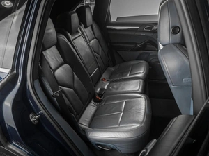 Внедорожник Porsche Cayenne 2012 года, 2300000 рублей, Тюмень