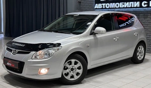 Хетчбэк Hyundai i30 2010 года, 650000 рублей, Красноярск