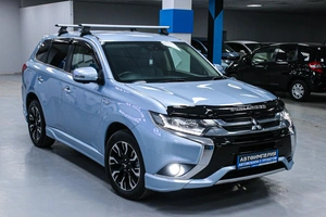 Внедорожник Mitsubishi Outlander 2016 года, 1998000 рублей, Солонцы