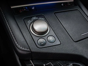 Седан Lexus ES 2016 года, 2209000 рублей, Краснодар