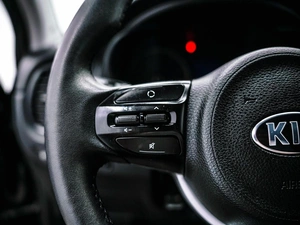 Хетчбэк Kia Rio X-Line 2018 года, 1519000 рублей, Красноярск