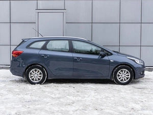 Универсал Kia Ceed 2014 года, 975000 рублей, Санкт-Петербург