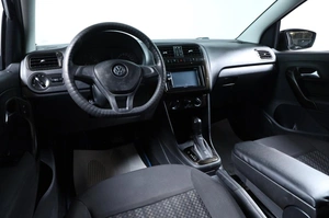 Седан Volkswagen Polo 2019 года, 1059000 рублей, Новосибирск