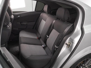Седан Opel Astra 2010 года, 699000 рублей, Воронеж