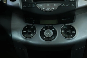 Внедорожник Toyota RAV4 2008 года, 1269000 рублей, Омск
