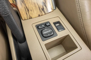 Внедорожник Toyota RAV4 2010 года, 1589000 рублей, Барнаул