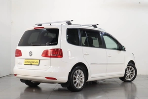 Минивэн Volkswagen Touran 2011 года, 1199000 рублей, Челябинск