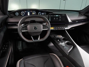 Лифтбек Changan UNI-V 2024 года, 2499000 рублей, Воронеж