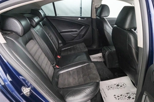 Седан Volkswagen Passat 2010 года, 889000 рублей, Красноярск