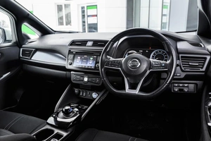 Хетчбэк Nissan Leaf 2018 года, 1890000 рублей, Ульяновск