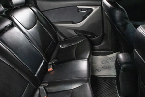 Седан Hyundai Avante 2011 года, 969000 рублей, Сургут