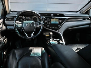 Седан Toyota Camry 2019 года, 2534000 рублей, Кирилловка
