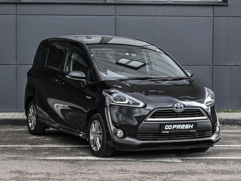 Минивэн Toyota Sienta 2018 года, 1829000 рублей, Кирилловка