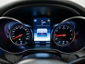 Седан Mercedes-benz C-класс 2014 года, 1950000 рублей, Красноярск