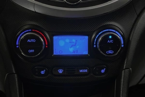 Хетчбэк Hyundai Solaris 2012 года, 777000 рублей, Красноярск