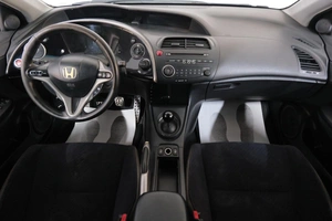 Хетчбэк Honda Civic 2007 года, 719000 рублей, Омск
