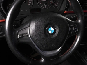 Седан BMW 3 серия 2012 года, 1360000 рублей, Красный Пахарь
