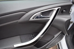 Хетчбэк Opel Astra 2012 года, 1010000 рублей, Ярославль