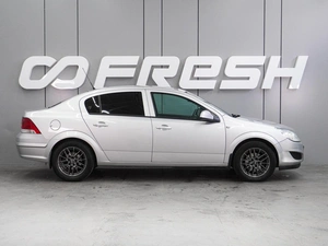 Седан Opel Astra 2010 года, 699000 рублей, Воронеж
