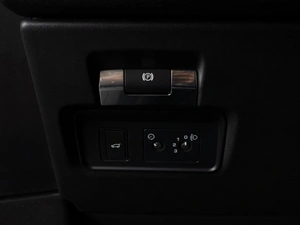 Внедорожник Land Rover Range Rover Evoque 2019 года, 3899000 рублей, Тюмень