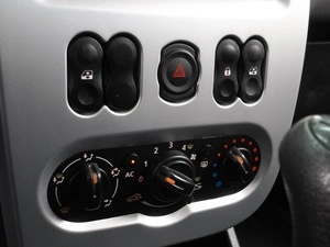 Седан Renault Logan 2014 года, 829000 рублей, Воронеж