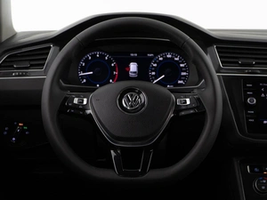 Внедорожник Volkswagen Tiguan 2017 года, 2985444 рублей, Москва