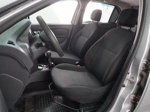 Седан Renault Logan 2015 года, 899000 рублей, Воронеж