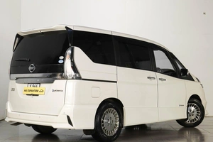 Минивэн Nissan Serena 2019 года, 2319000 рублей, Челябинск