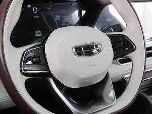 Внедорожник Geely Monjaro 2023 года, 3399000 рублей, Воронеж