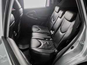 Внедорожник Toyota RAV4 2010 года, 1670000 рублей, Тюмень