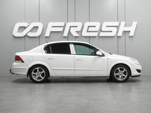 Седан Opel Astra 2010 года, 574000 рублей, Воронеж