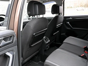 Внедорожник Volkswagen Tiguan 2017 года, 2400000 рублей, Волгоград