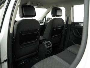 Внедорожник Volkswagen Tiguan 2017 года, 2249999 рублей, Москва