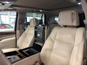 Внедорожник Cadillac Escalade 2022 года, 10500000 рублей, Павловская Слобода