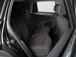 Внедорожник Volkswagen Tiguan 2018 года, 2876000 рублей, Красный Пахарь