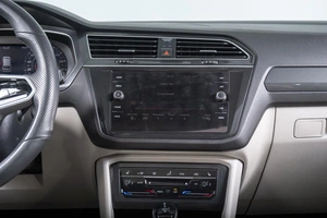 Внедорожник Volkswagen Tiguan 2018 года, 3159000 рублей, Томск